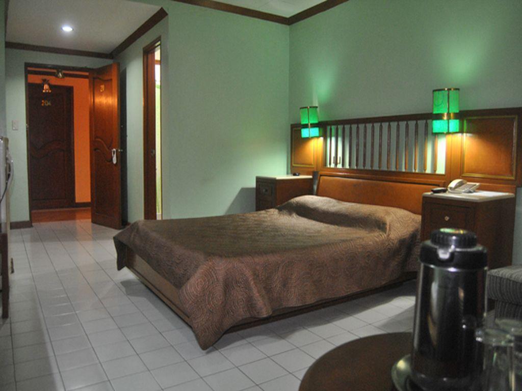 Hotel Soriente Манила Экстерьер фото